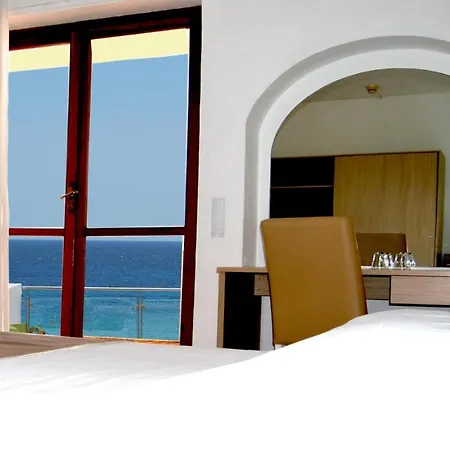 Fontane Bianche Hotel 3*
