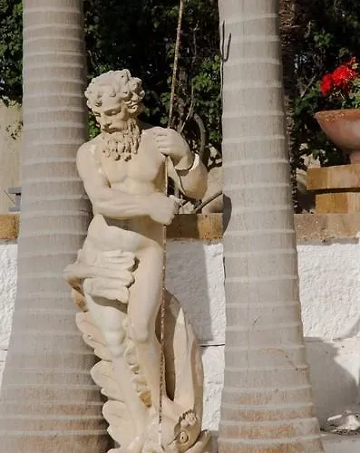 Fontane Bianche Hotel 3*